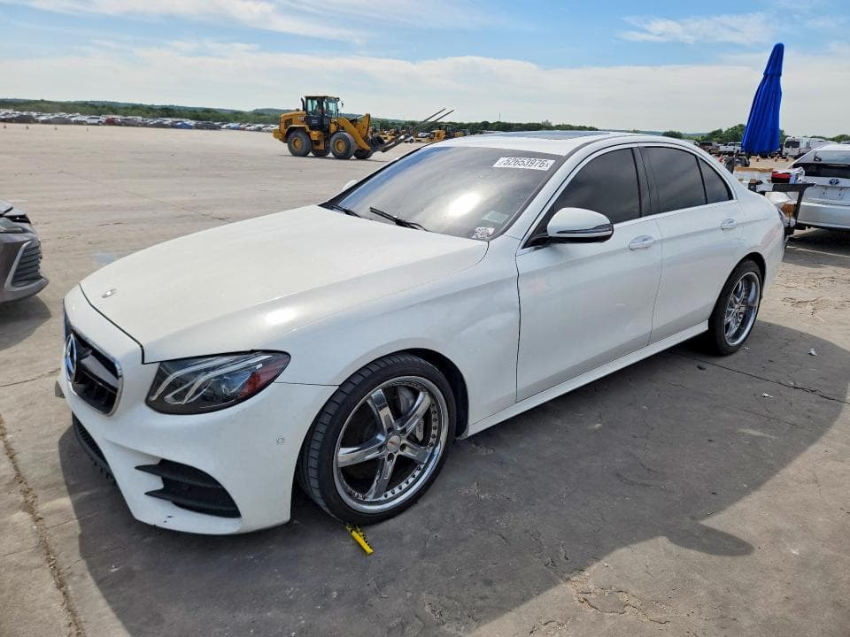 2017 MERCEDES-BENZ E 300 - 1