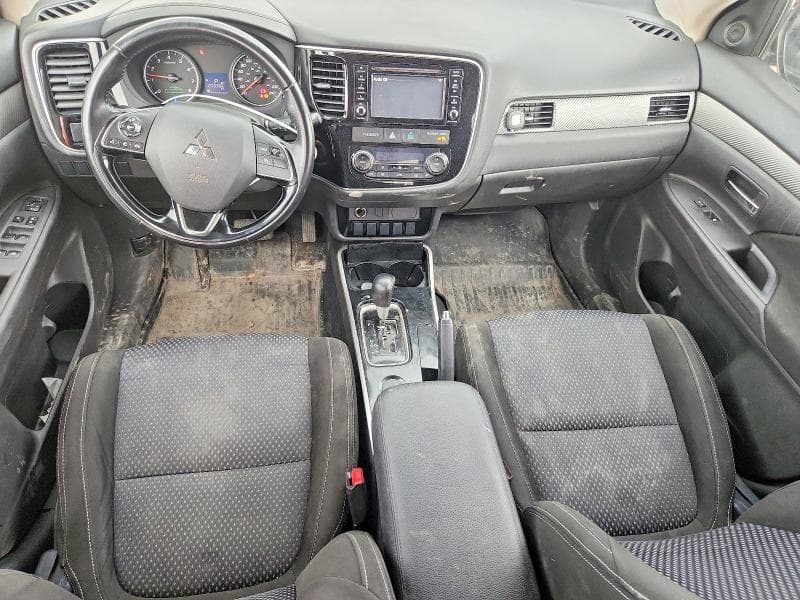 2017 MITSUBISHI OUTLANDER ES 8
