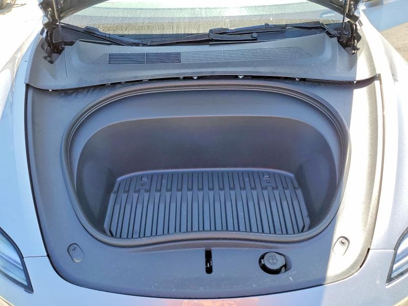 2025 TESLA MODEL 3 11