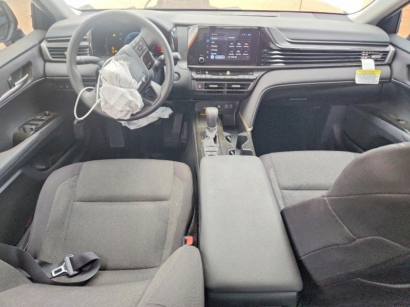 2025 TOYOTA CAMRY LE 8