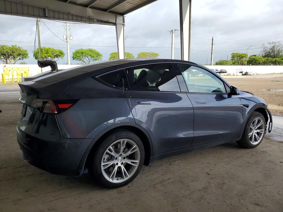 2023 TESLA MODEL Y 3