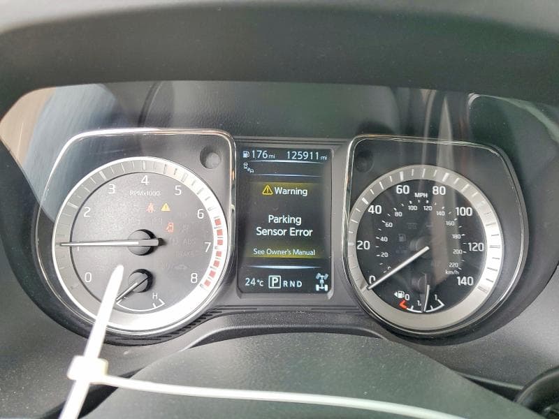 2017 NISSAN TITAN PRO-4X 9