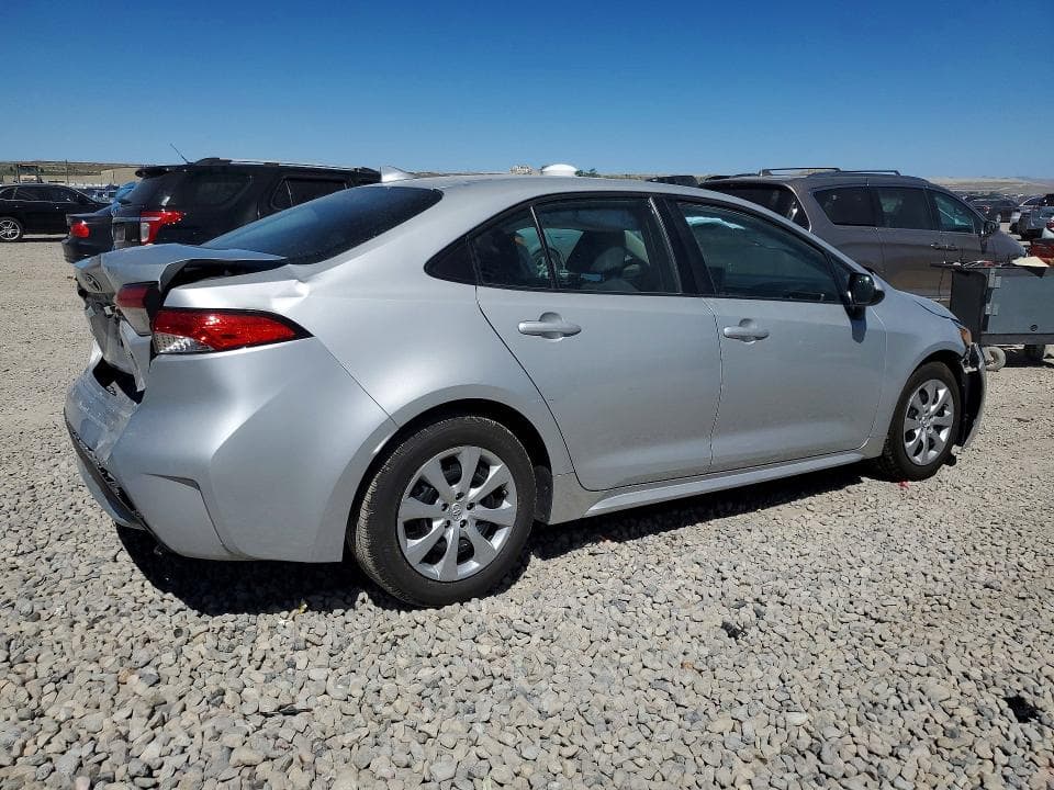 2022 TOYOTA COROLLA LE 3