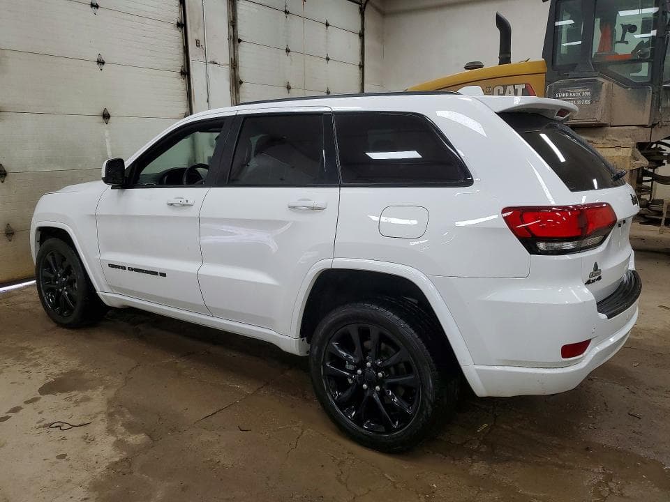 2022 JEEP GRAND CHEROKEE LAREDO E 2