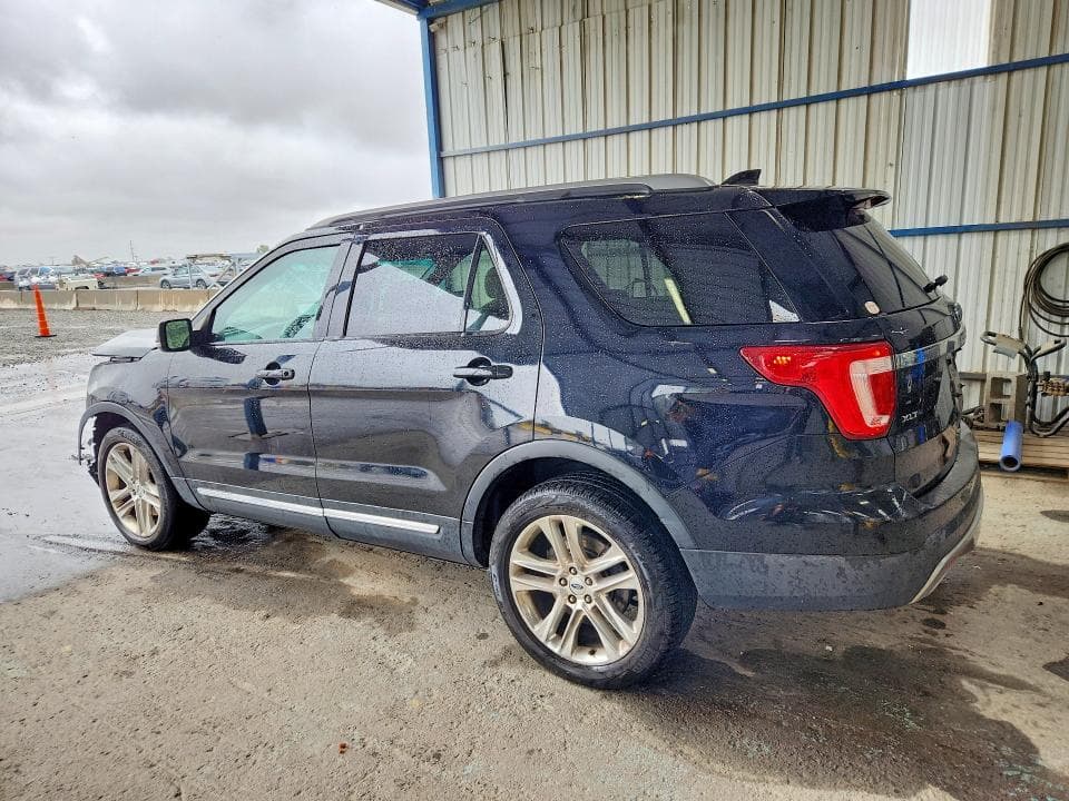 2017 FORD EXPLORER XLT 4