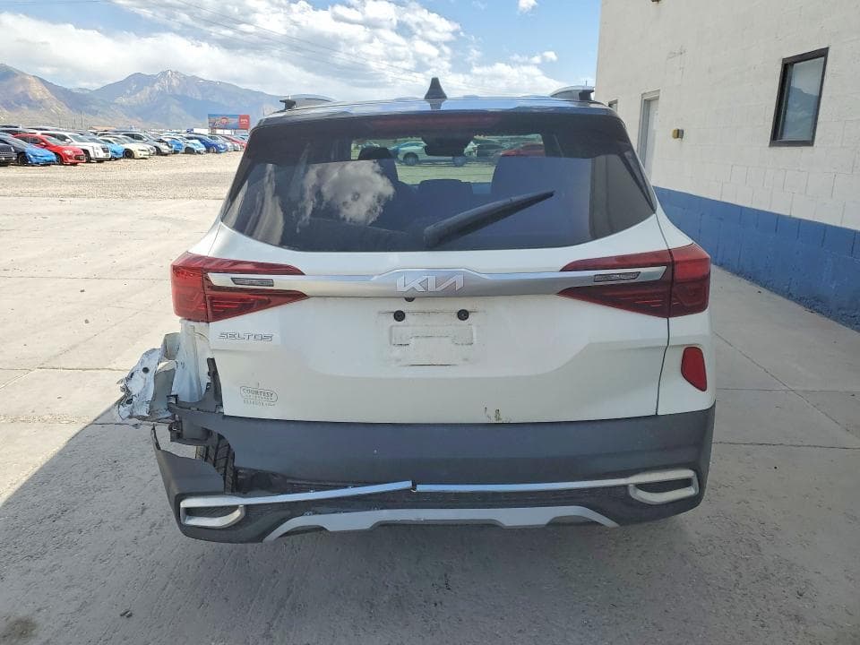 2023 KIA SELTOS S 12