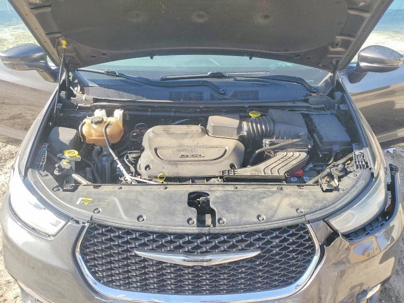 2021 CHRYSLER PACIFICA TOURING L 12