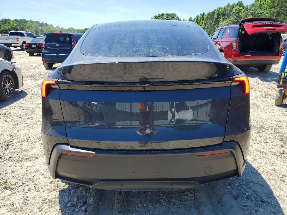 2026 TESLA MODEL Y 6