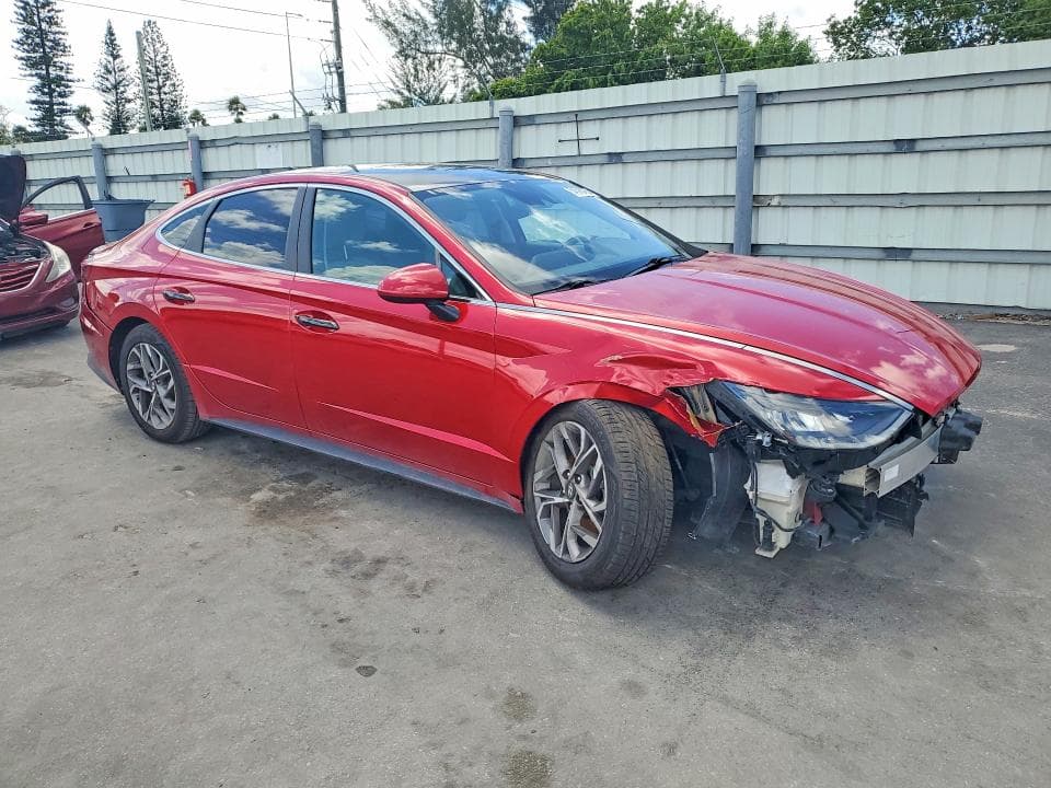 2020 HYUNDAI SONATA SE 4
