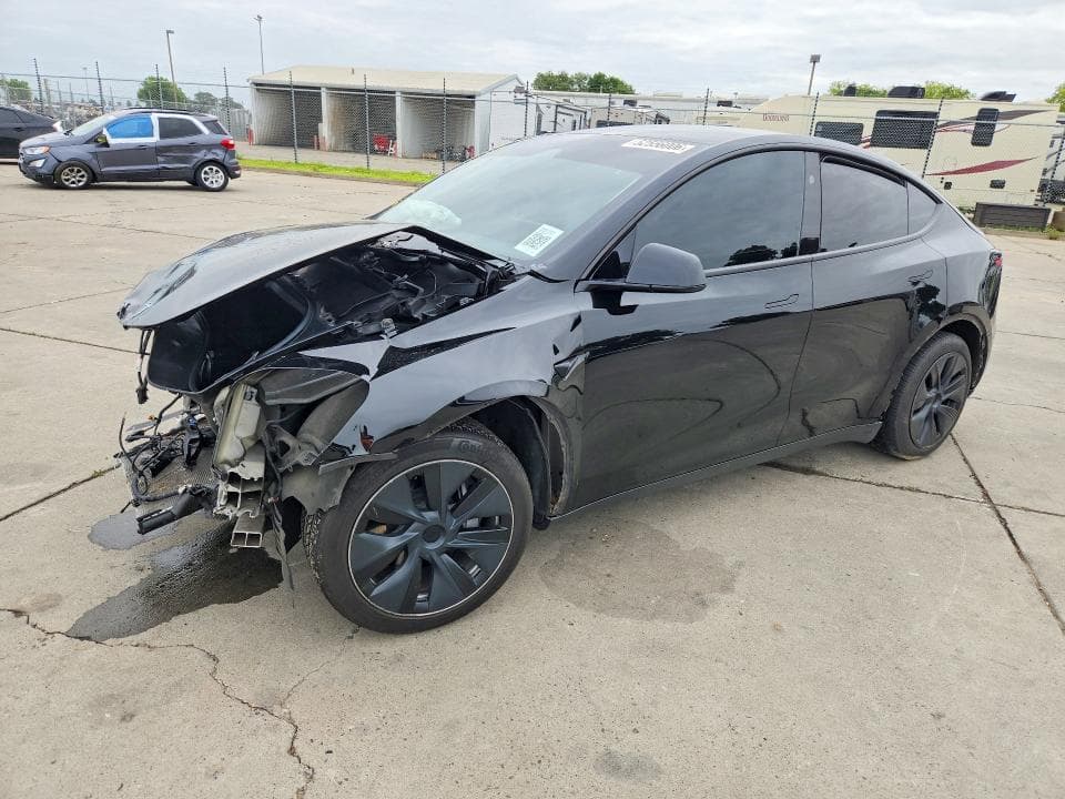 2025 TESLA MODEL Y