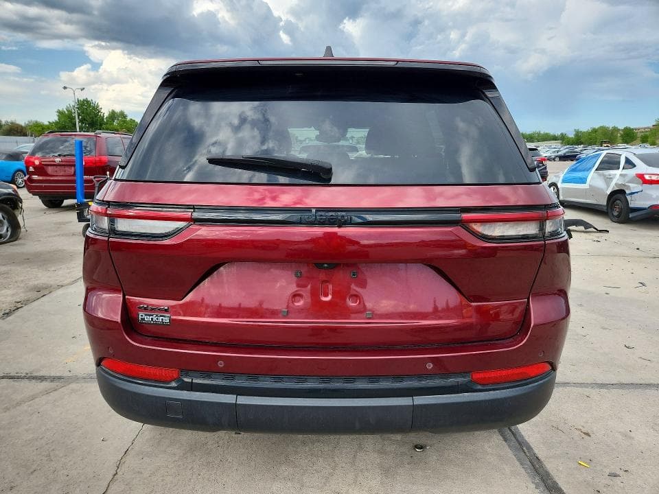2023 JEEP GRAND CHEROKEE LAREDO 6