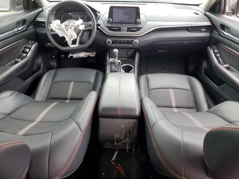 2023 NISSAN ALTIMA SR 8
