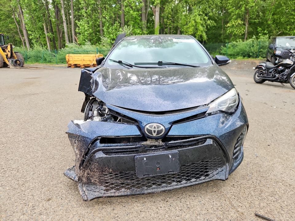 2017 TOYOTA COROLLA XSE 5