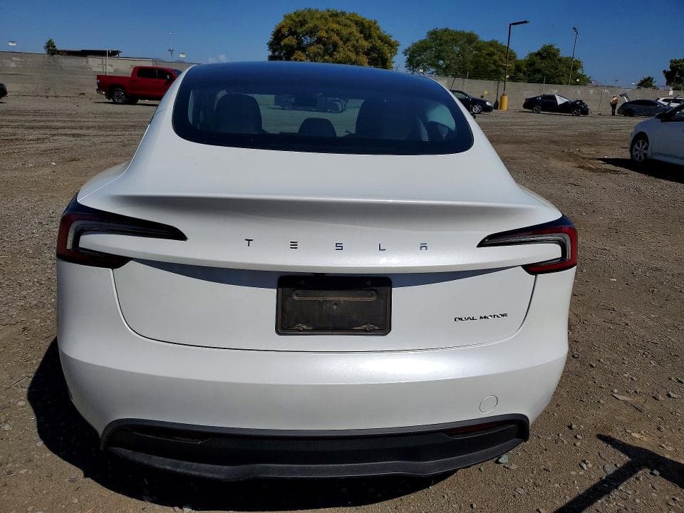 2025 TESLA MODEL 3 6