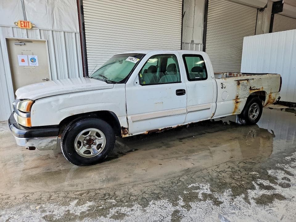 2004 CHEVROLET SILVERADO - 1