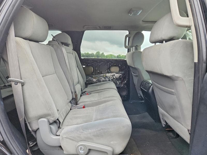 2017 TOYOTA SEQUOIA SR5 11