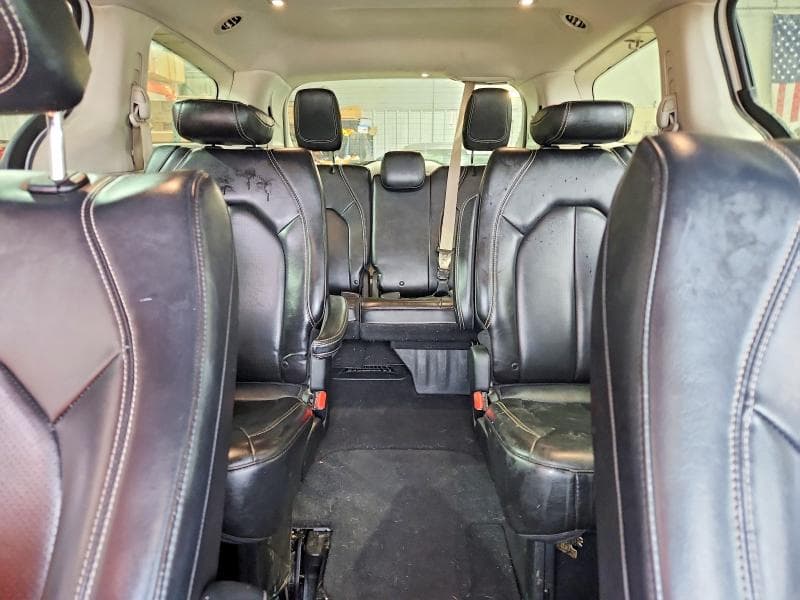 2020 CHRYSLER VOYAGER LXI 10