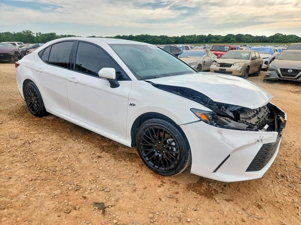 2025 TOYOTA CAMRY LE 4