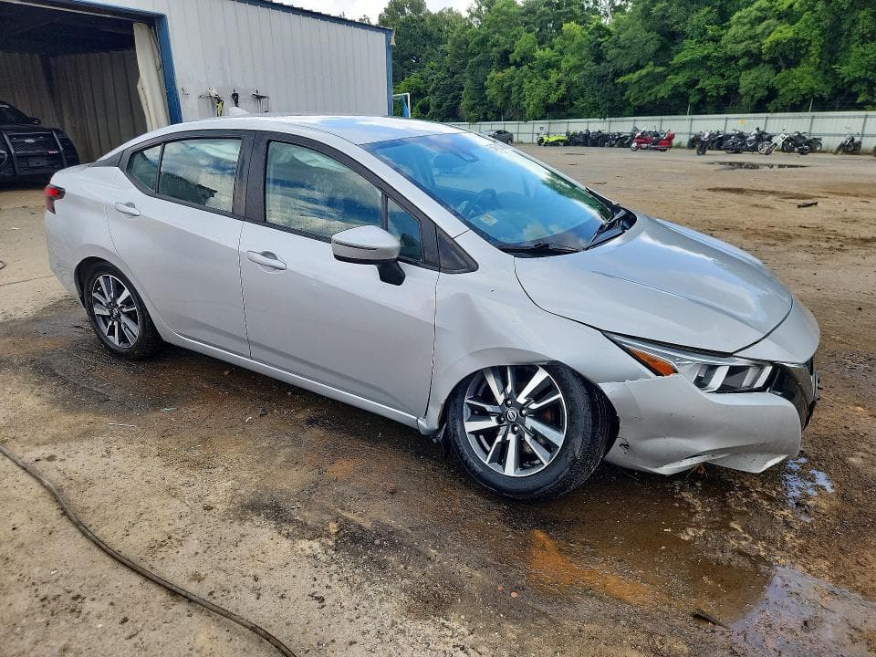 2021 NISSAN VERSA SV 4