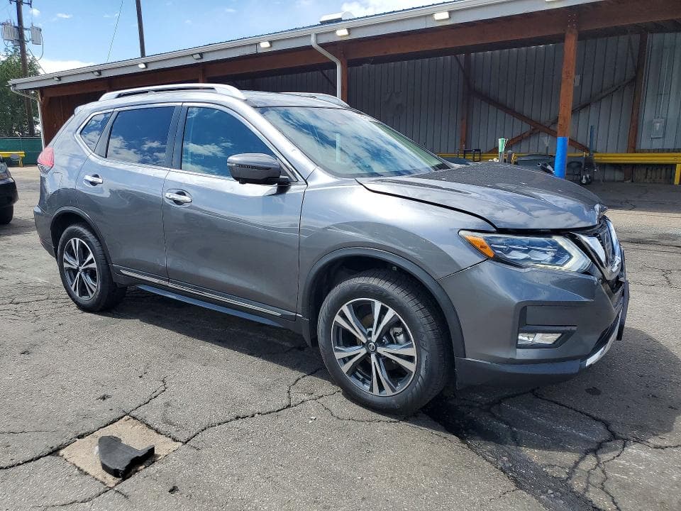 2017 NISSAN ROGUE SL 4