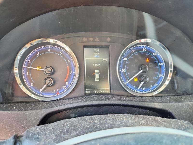 2019 TOYOTA COROLLA SE 9