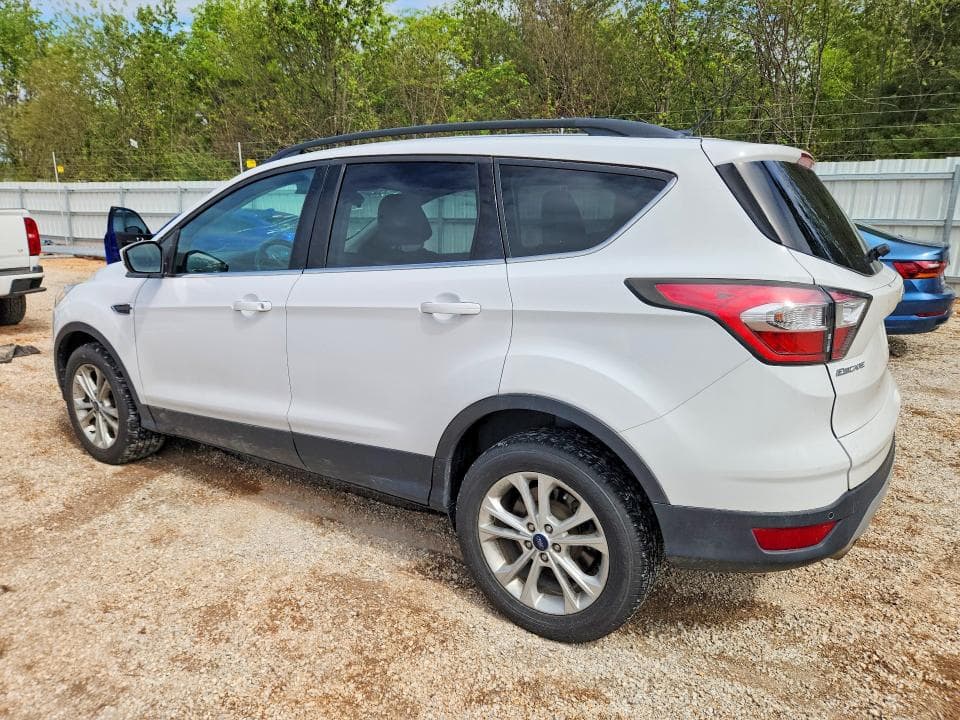 2017 FORD ESCAPE SE 2