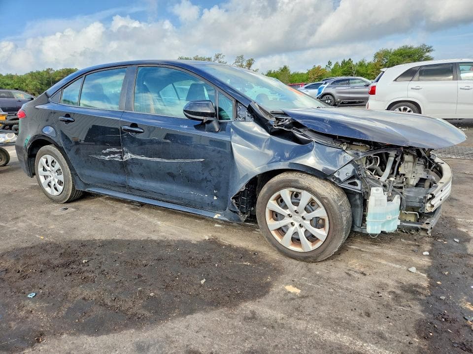 2021 TOYOTA COROLLA LE 4