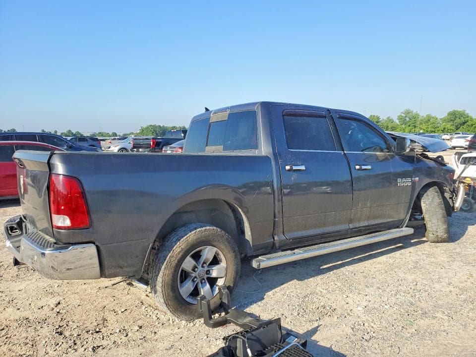 2018 RAM 1500 SLT 3