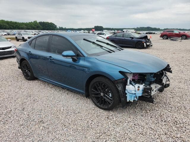 2026 TOYOTA CAMRY SE 4