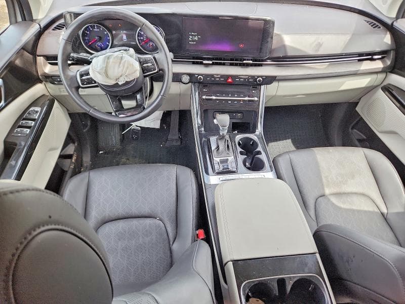 2023 KIA CARNIVAL EX 8