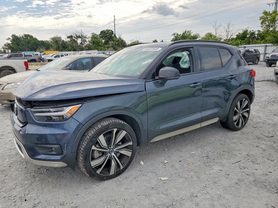 2022 VOLVO XC40 P8 RECHARGE PLUS