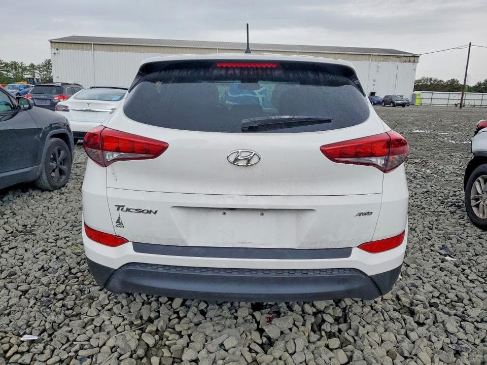 2018 HYUNDAI TUCSON SE 6