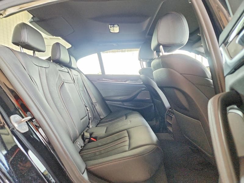 2020 BMW 530 I 10
