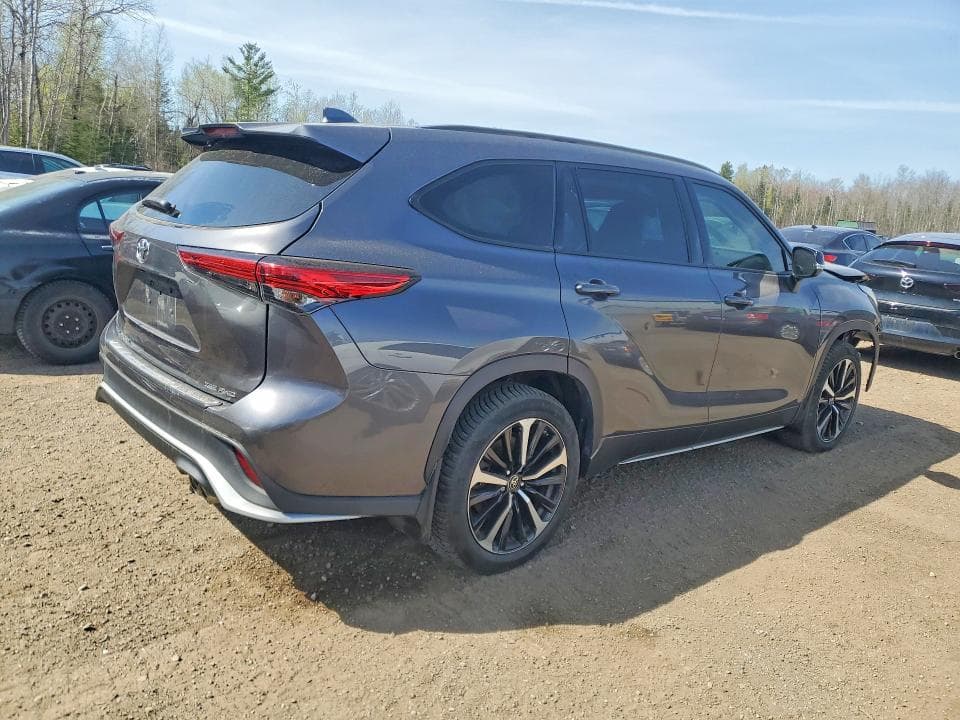 2021 TOYOTA HIGHLANDER XSE 3