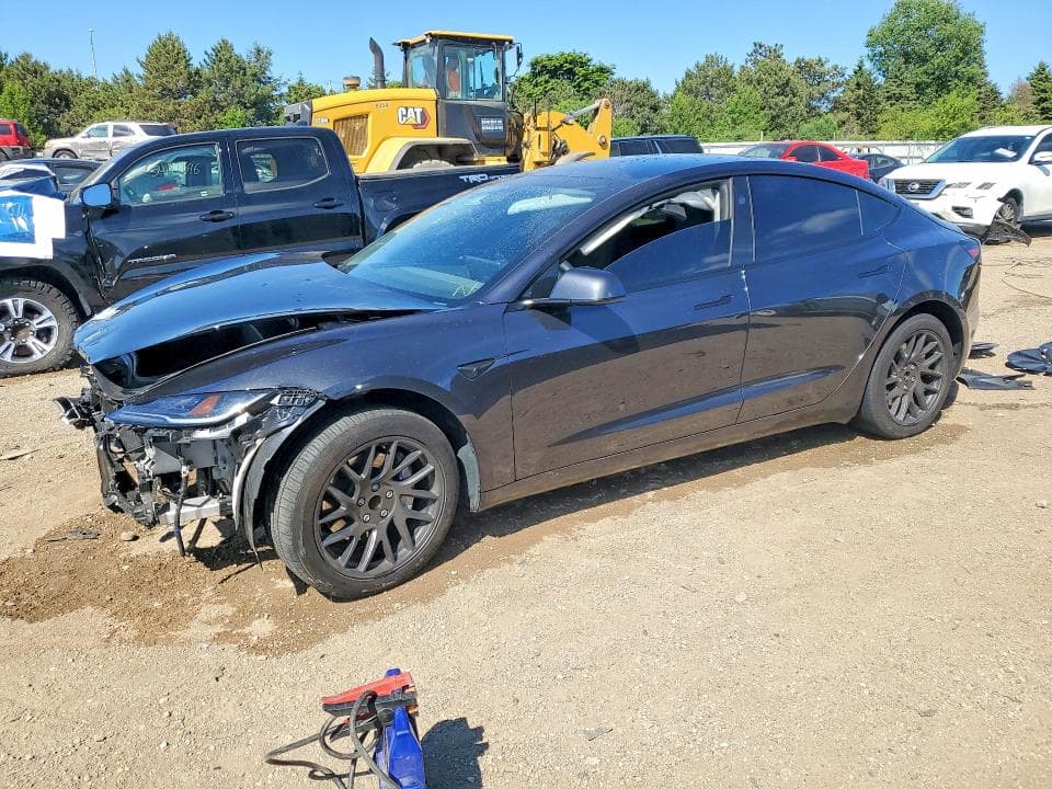 2025 TESLA MODEL 3 - 1