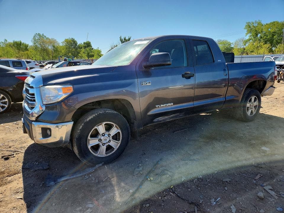 2017 TOYOTA TUNDRA SR5