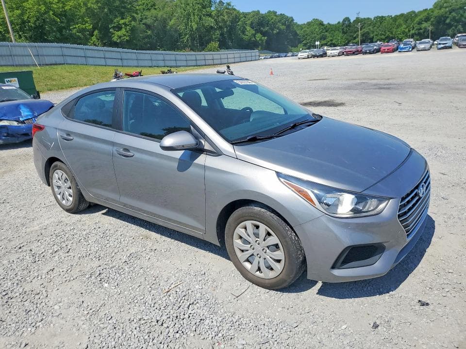 2022 HYUNDAI ACCENT SE 4