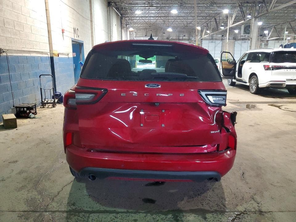 2024 FORD ESCAPE ST LINE 12