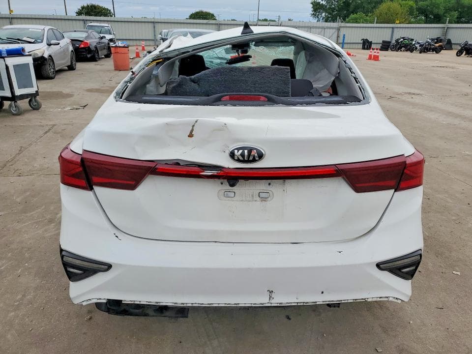 2021 KIA FORTE FE 6