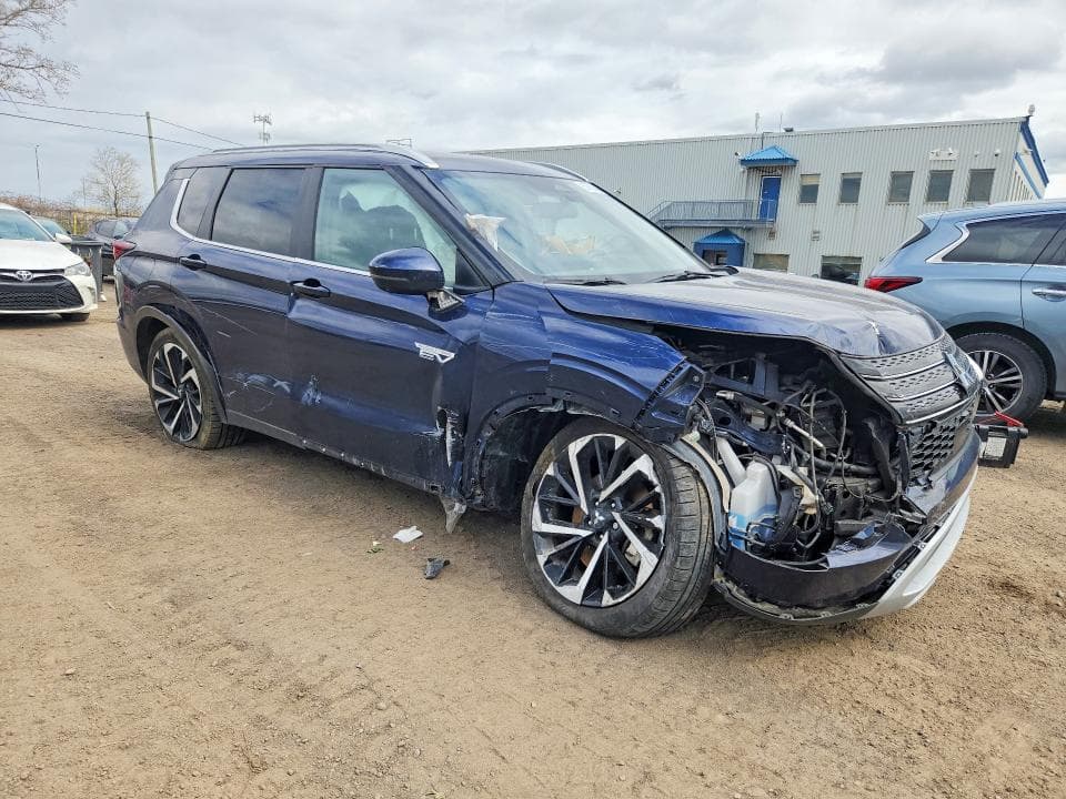 2023 MITSUBISHI OUTLANDER SE 4