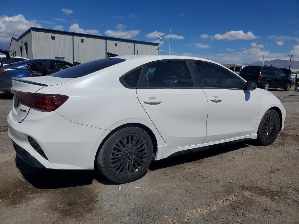 2023 KIA FORTE GT LINE 3