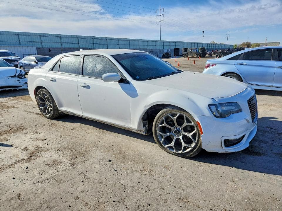 2018 CHRYSLER 300 4