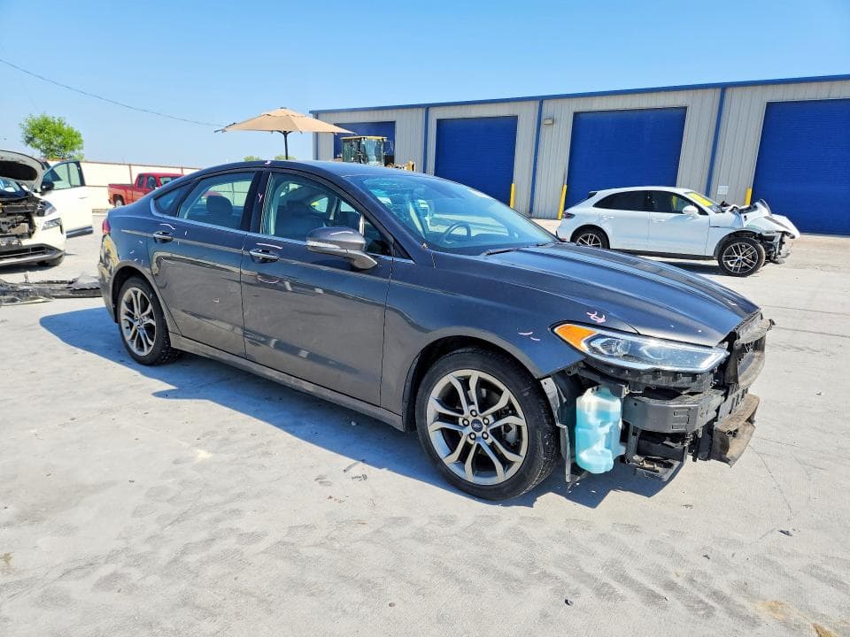 2020 FORD FUSION SEL 4