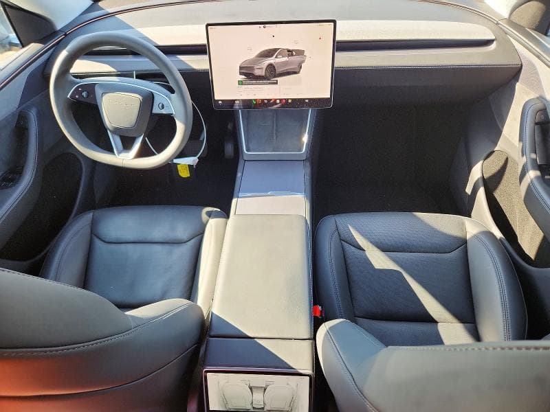 2026 TESLA MODEL Y 8