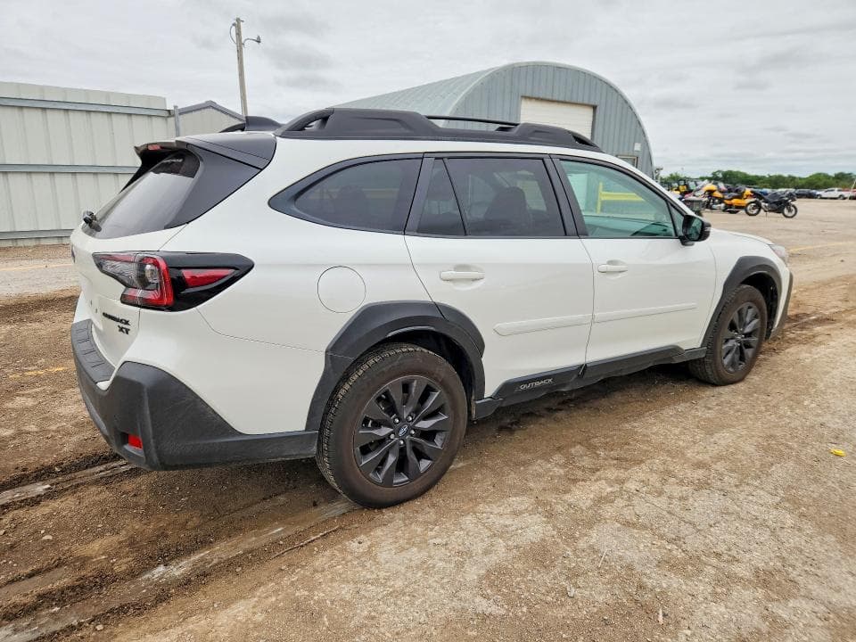 2025 SUBARU OUTBACK ONYX EDITION XT 3