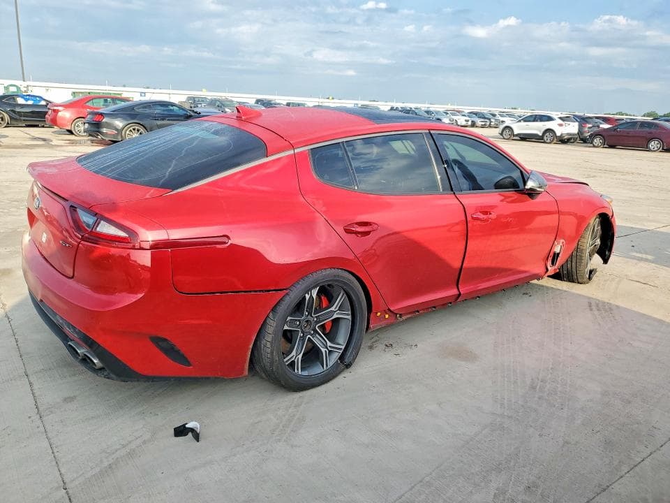 2018 KIA STINGER GT2 3