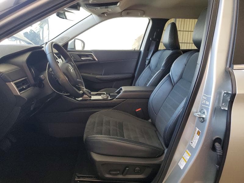 2025 MITSUBISHI OUTLANDER SE 7