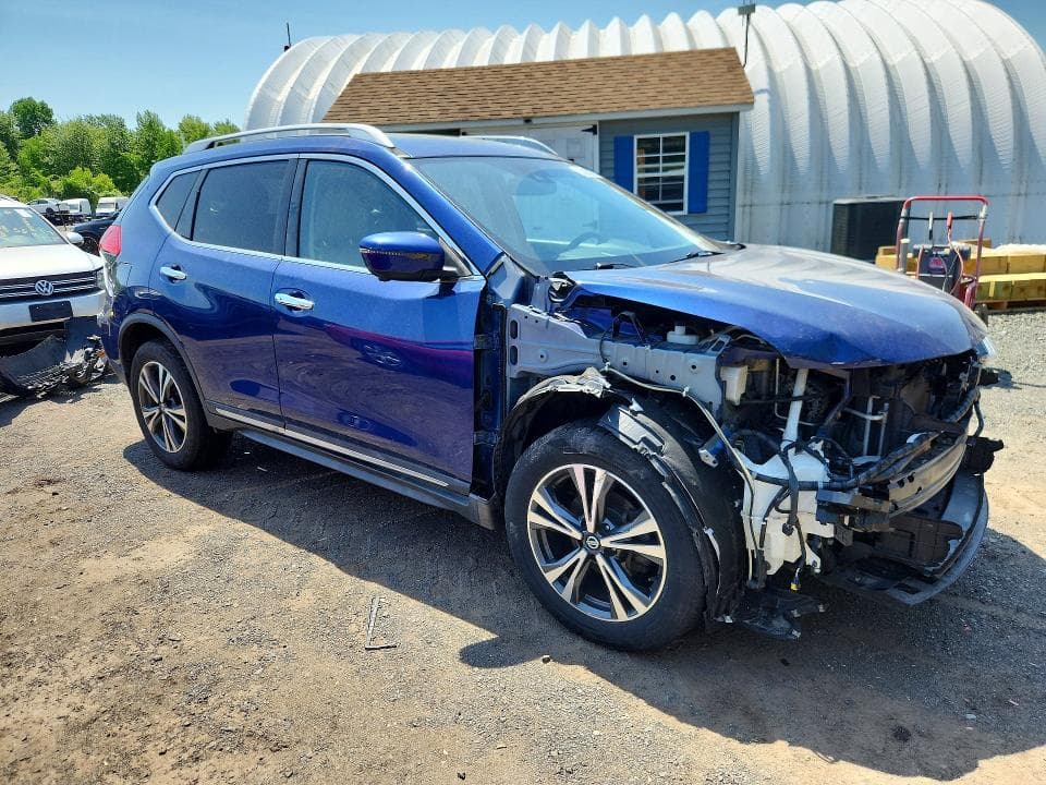 2017 NISSAN ROGUE SL 4