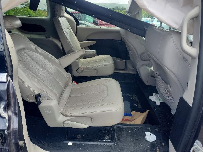 2021 CHRYSLER VOYAGER LXI 11