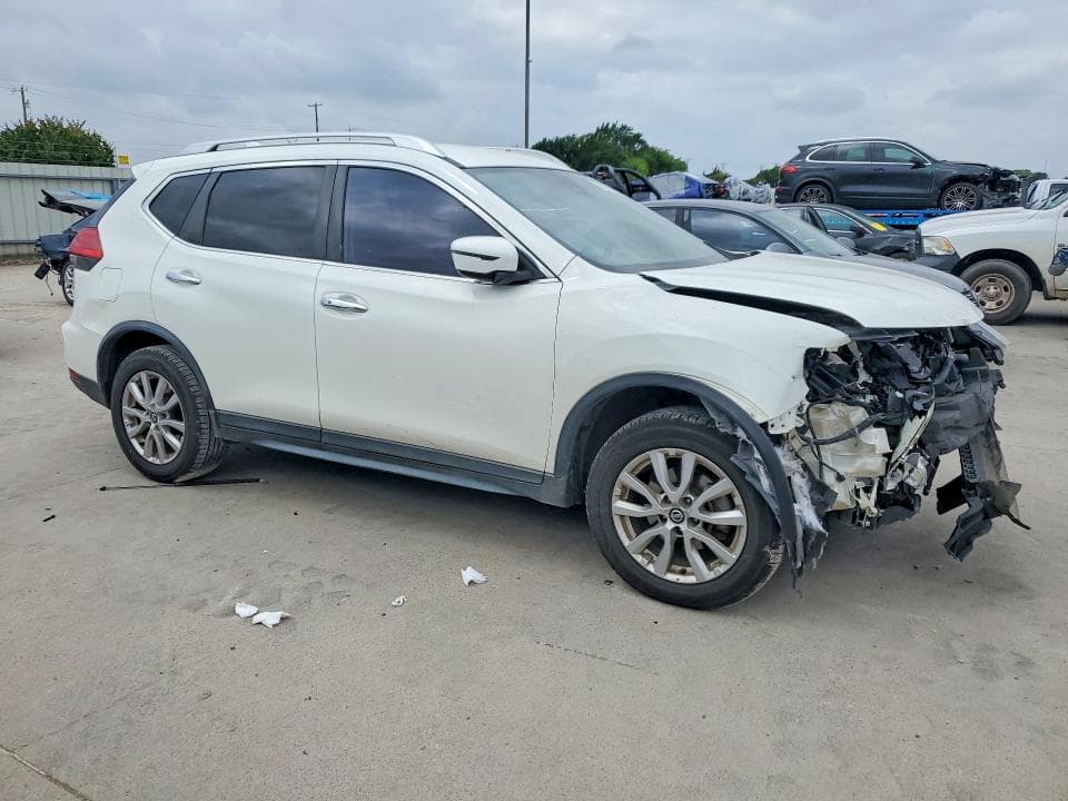 2020 NISSAN ROGUE SV 4